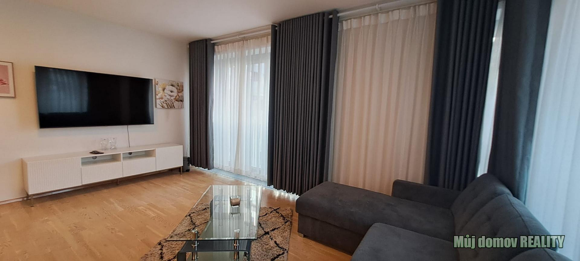 Pronájem bytu 2+1 79 m² – fotografie 2