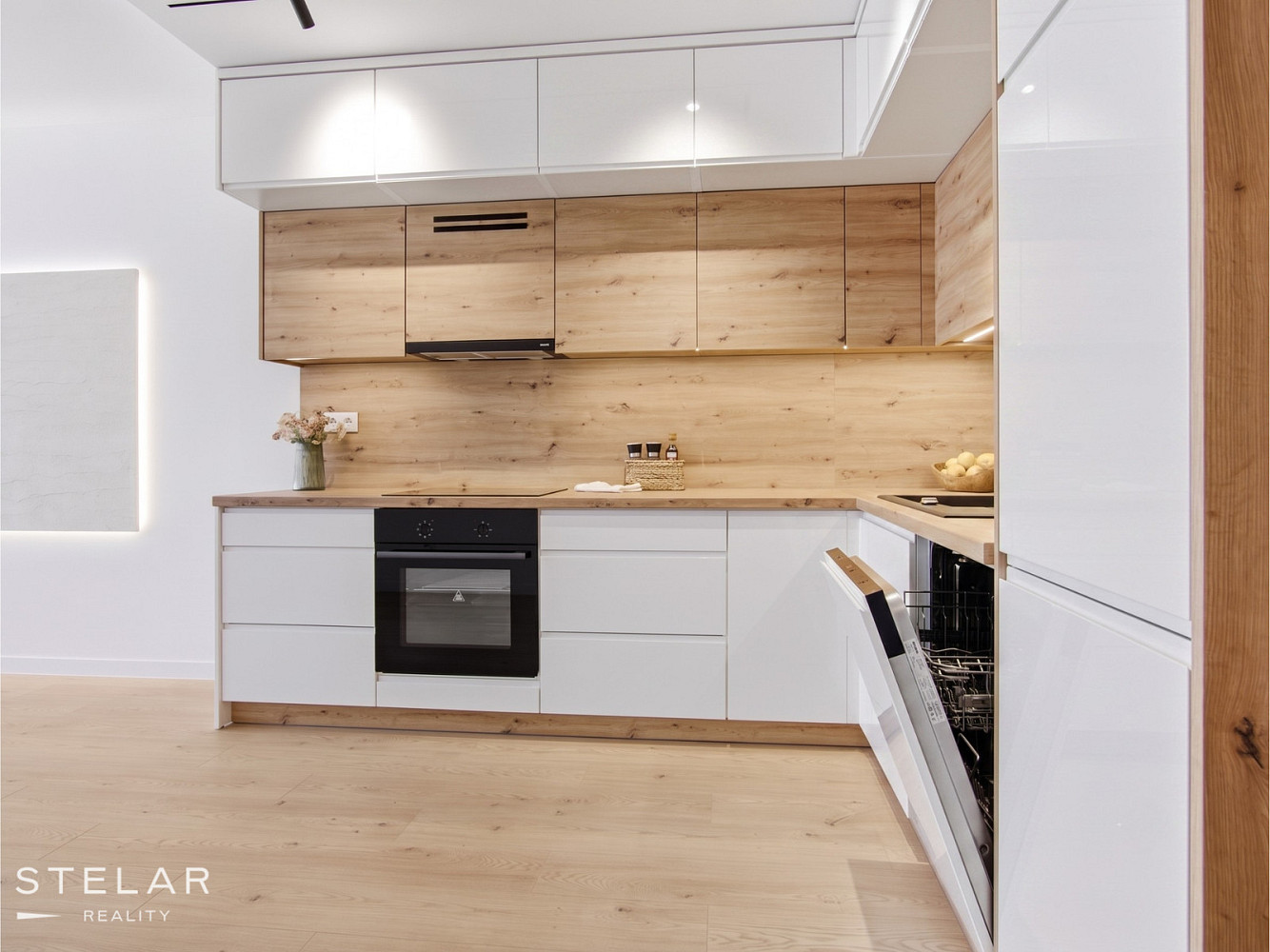 Pronájem bytu 3+kk 56 m² – fotografie 3