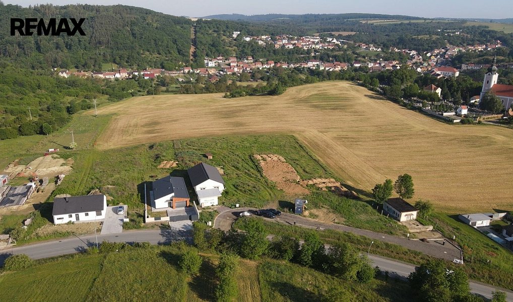 Prodej stavebního pozemku 1 006 m², Oslavany – náhled fotky 4