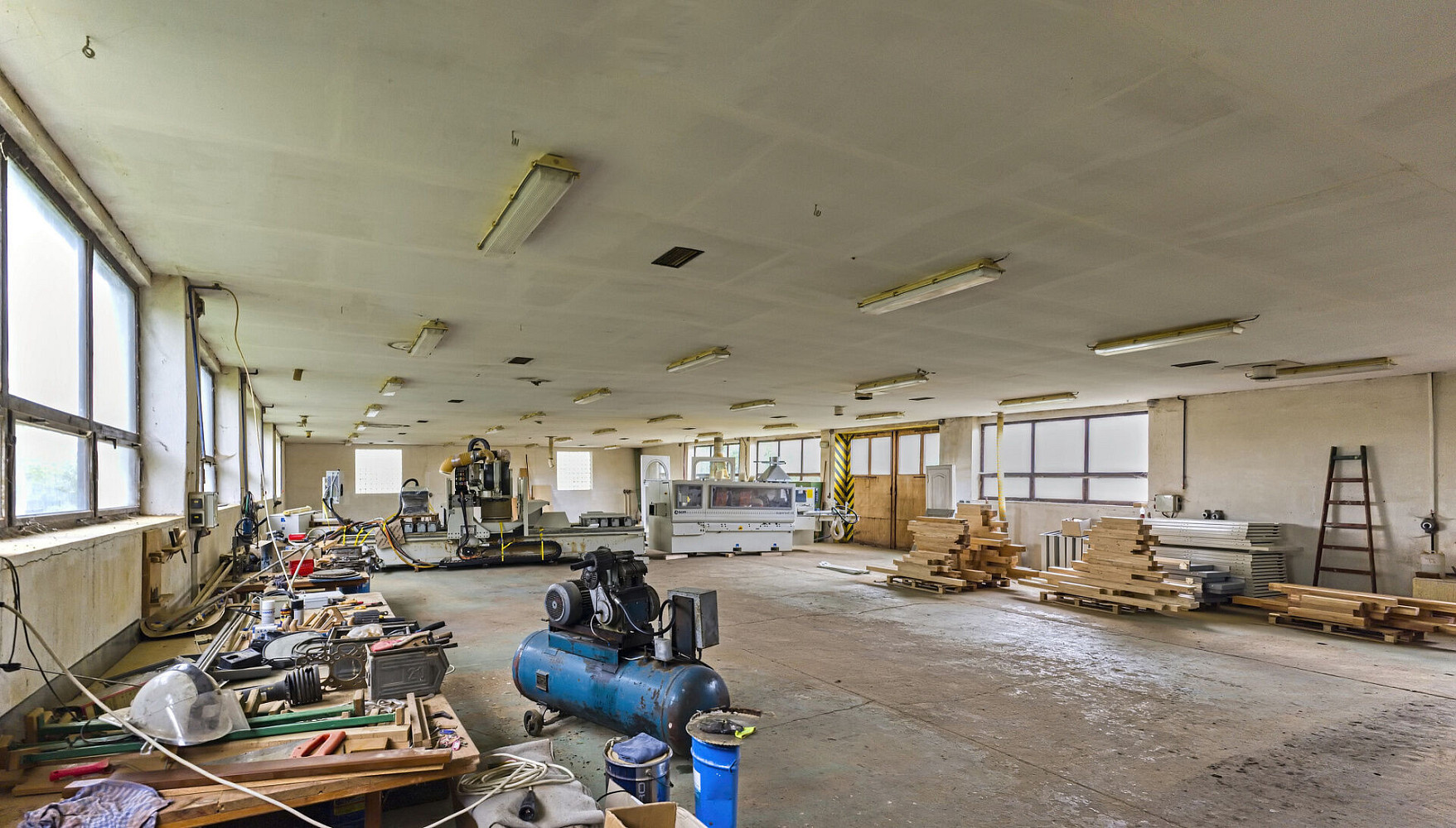 Pronájem skladovacích prostor 629 m²