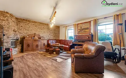 Prodej domu 280 m² s pozemkem 622 m², Chudenín, okres Klatovy
