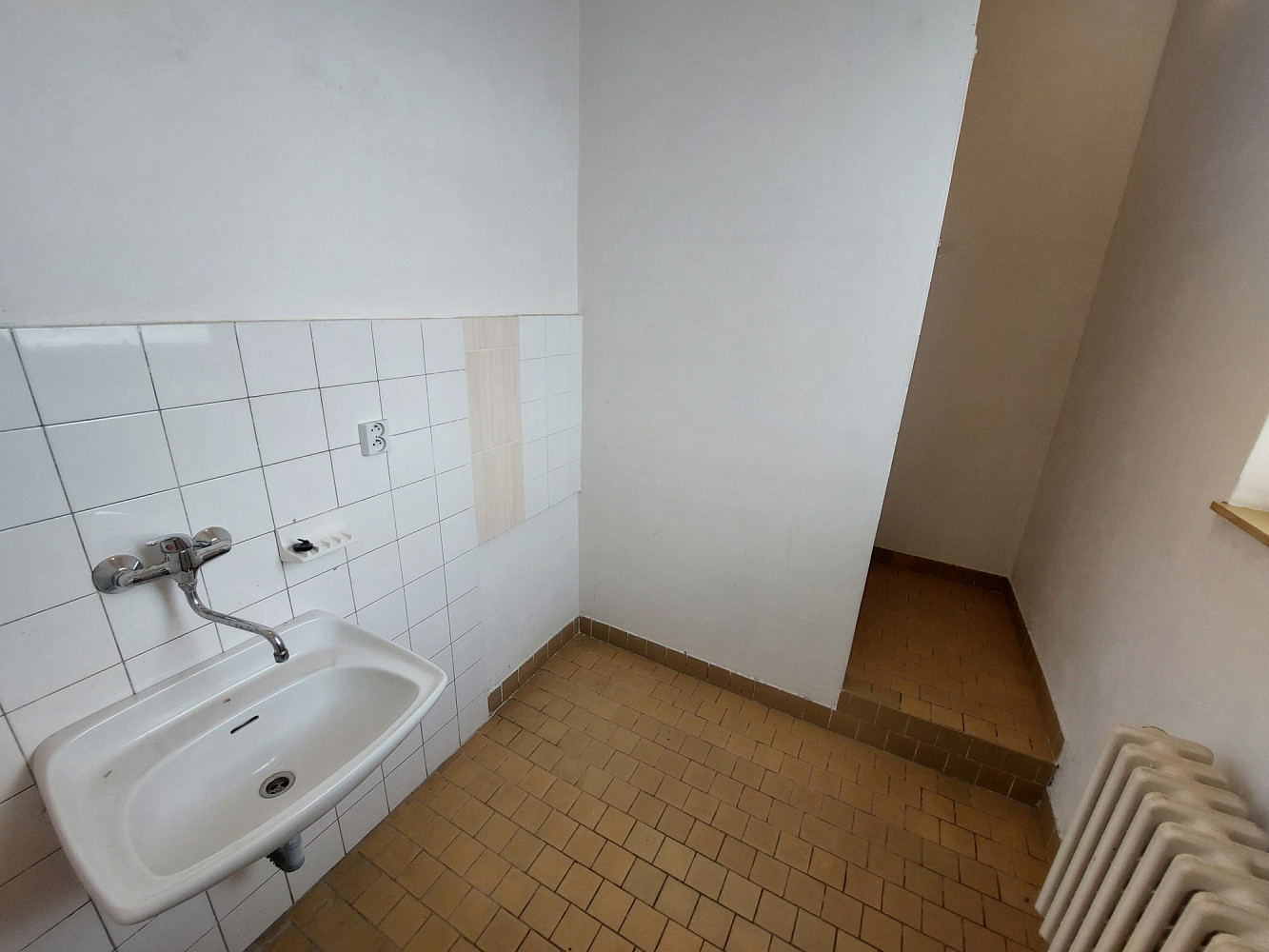Pronájem kanceláře 16 m² – fotografie 2