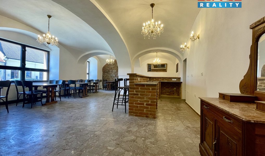 Pronájem restaurace 300 m², Blatná – náhled fotky 8