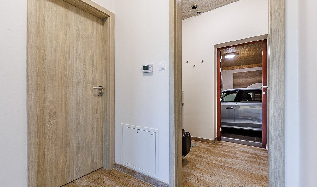Prodej domu 170 m² s pozemkem 1 384 m², Oborná – náhled fotky 15