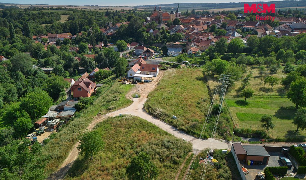 Prodej stavebního pozemku 2 614 m², Kouřim – náhled fotky 2