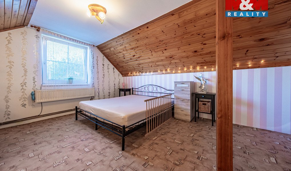 Prodej domu 370 m² s pozemkem 648 m², Mochov – náhled fotky 8