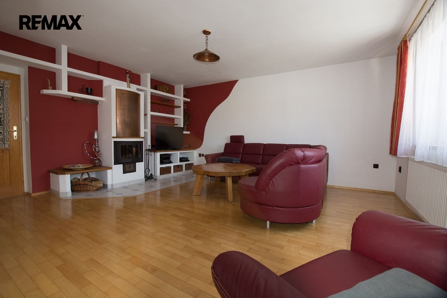 Prodej domu 252 m² s pozemkem 312 m² – fotografie 3