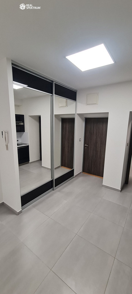 Pronájem bytu 1+kk 27 m² — photo 4