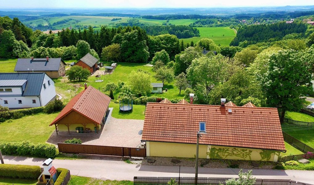Prodej ubytovacího objektu 230 m², Stará Paka – náhled fotky 29