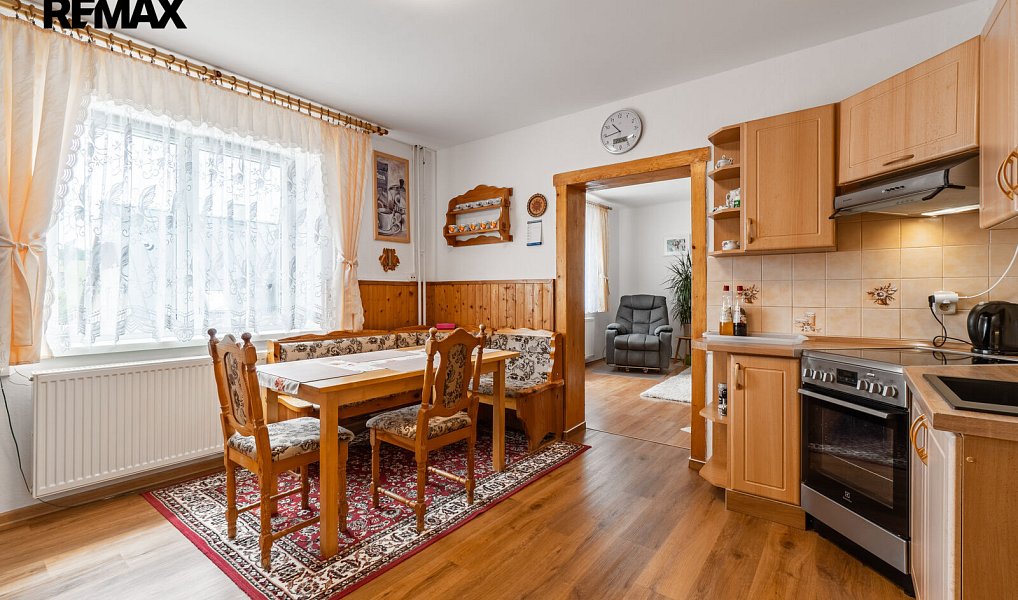 Prodej domu 328 m² s pozemkem 758 m², Vejprty – náhled fotky 21