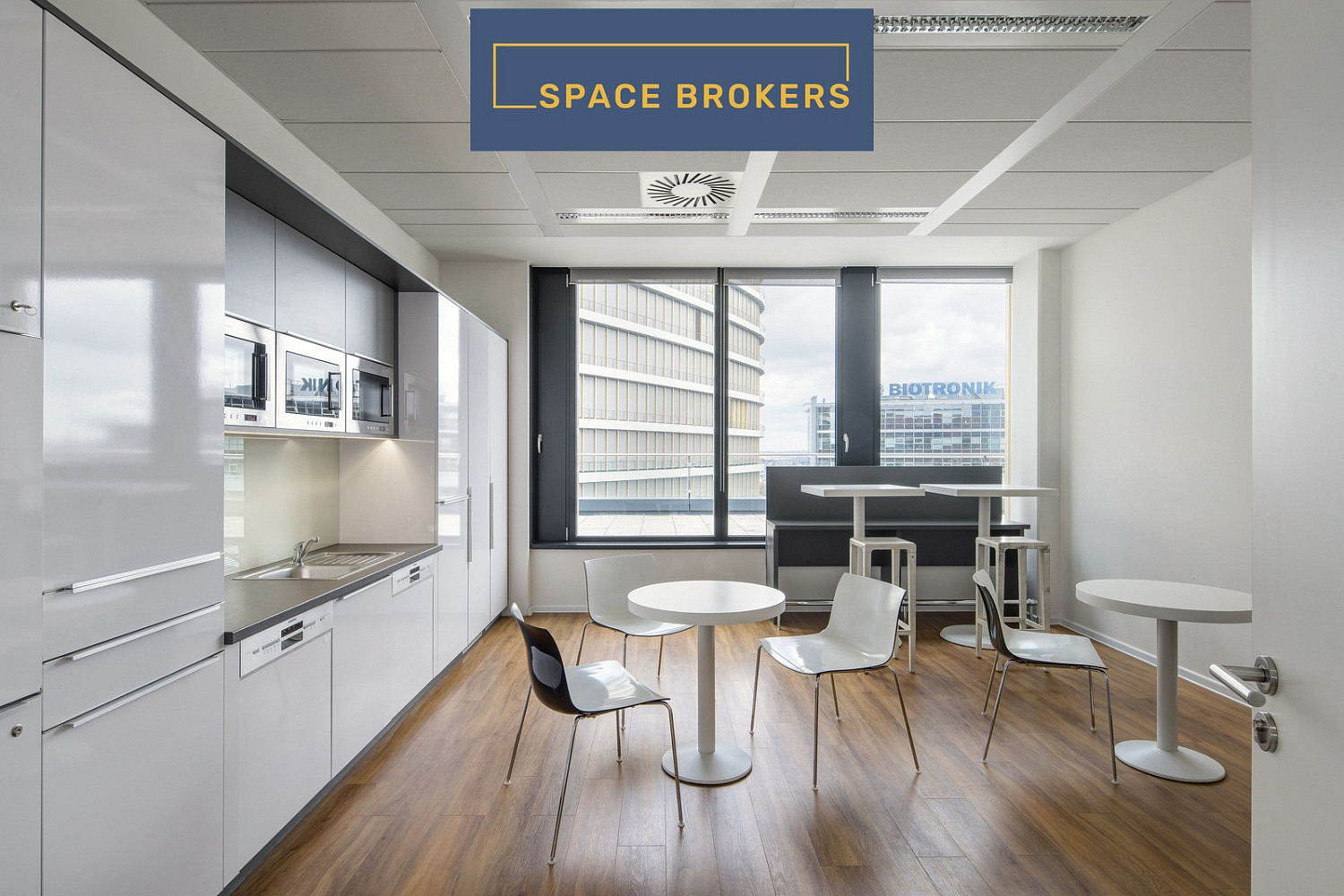 Pronájem kanceláře 825 m² — photo 4