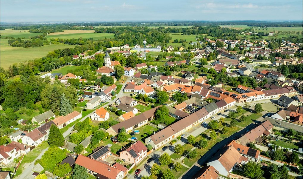 Prodej domu 109 m² s pozemkem 1 342 m², Lomnice nad Lužnicí – náhled fotky 2
