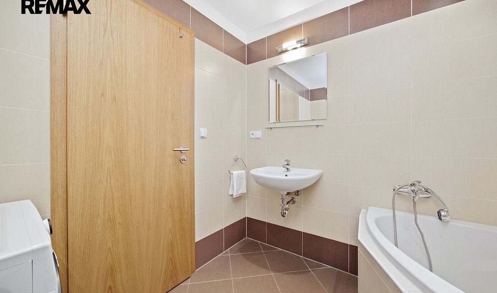 Prodej bytu 2+kk 58 m², Praha – náhled fotky 18