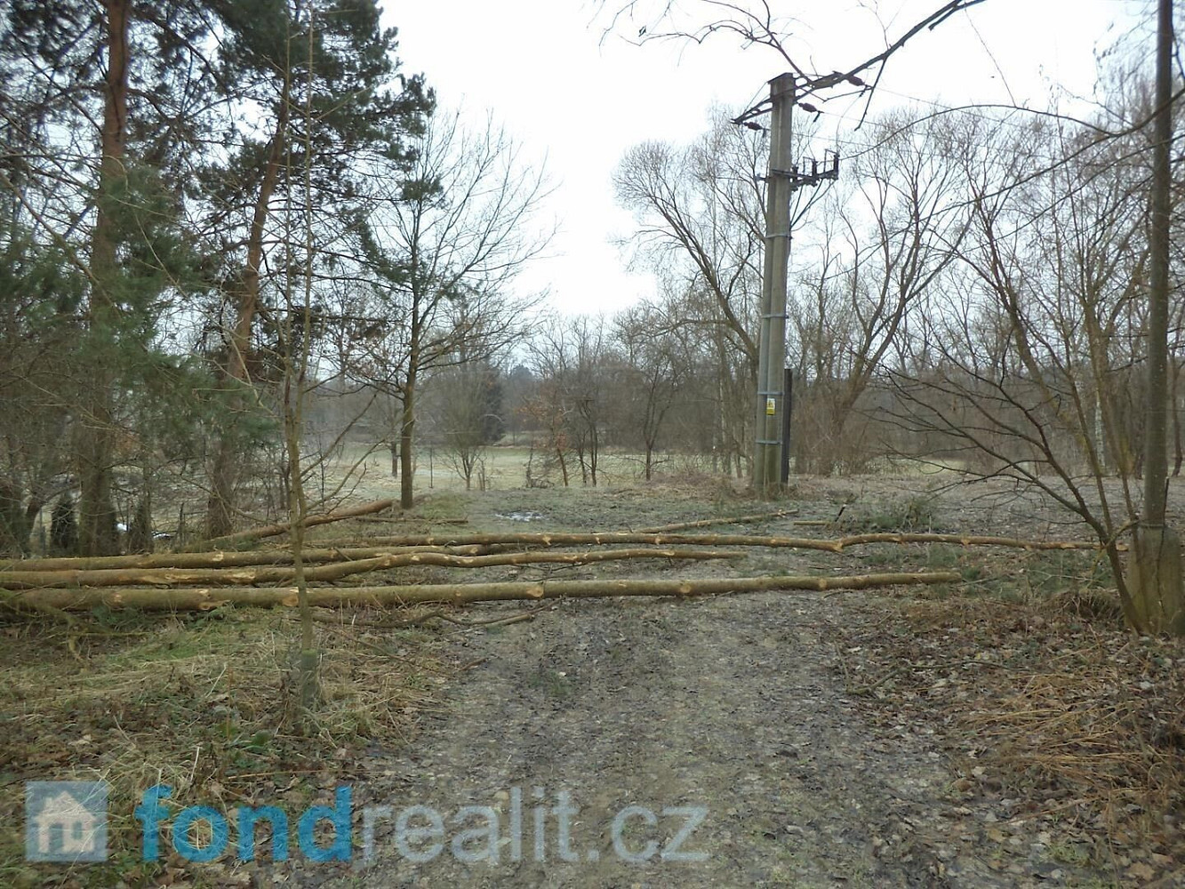 Prodej pozemku 1 175 m² – fotografie 3