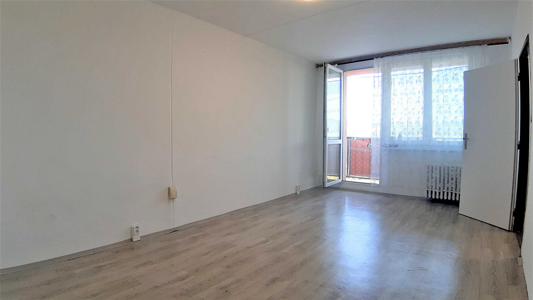 Pronájem bytu 1+1 33 m² — photo 2