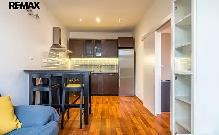 Pronájem bytu 1+1 43 m²