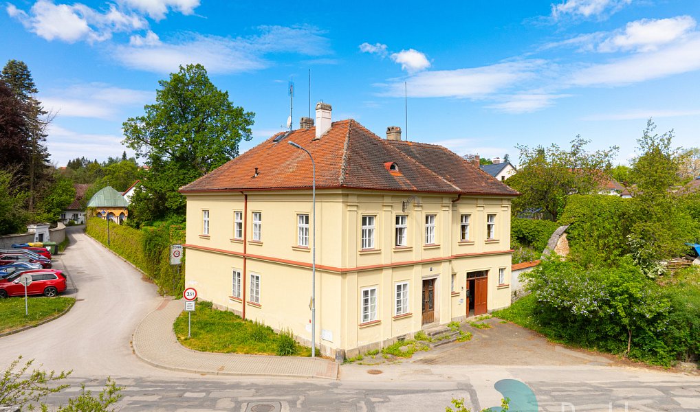 Prodej domu 322 m² s pozemkem 2 633 m², Jindřichův Hradec – náhled fotky 10