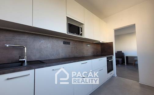 Pronájem bytu 3+1 68 m², Zelená, Olomouc - Neředín