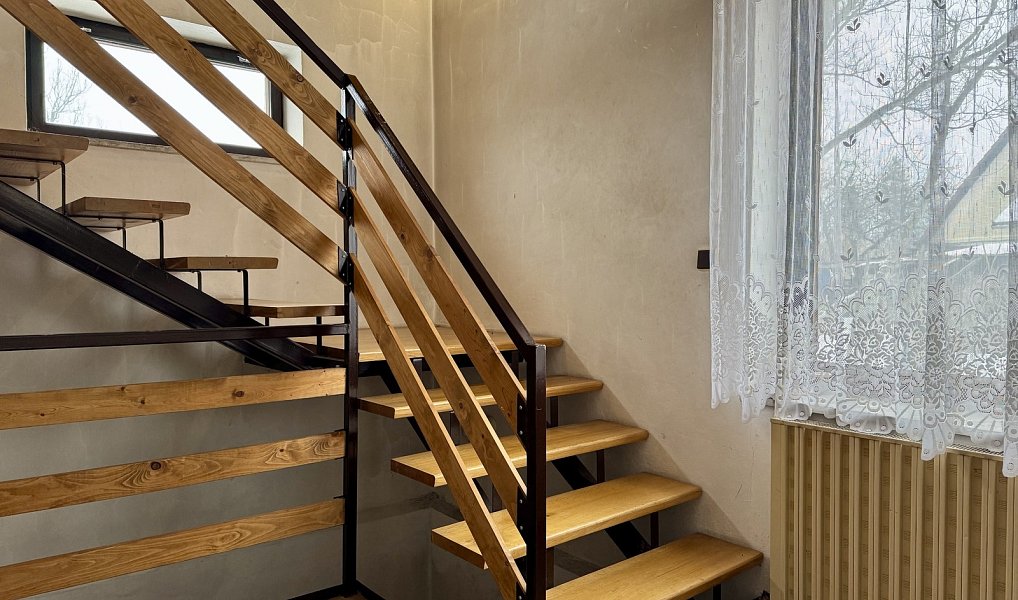 Prodej domu 239 m² s pozemkem 1 210 m², Ženklava – náhled fotky 10
