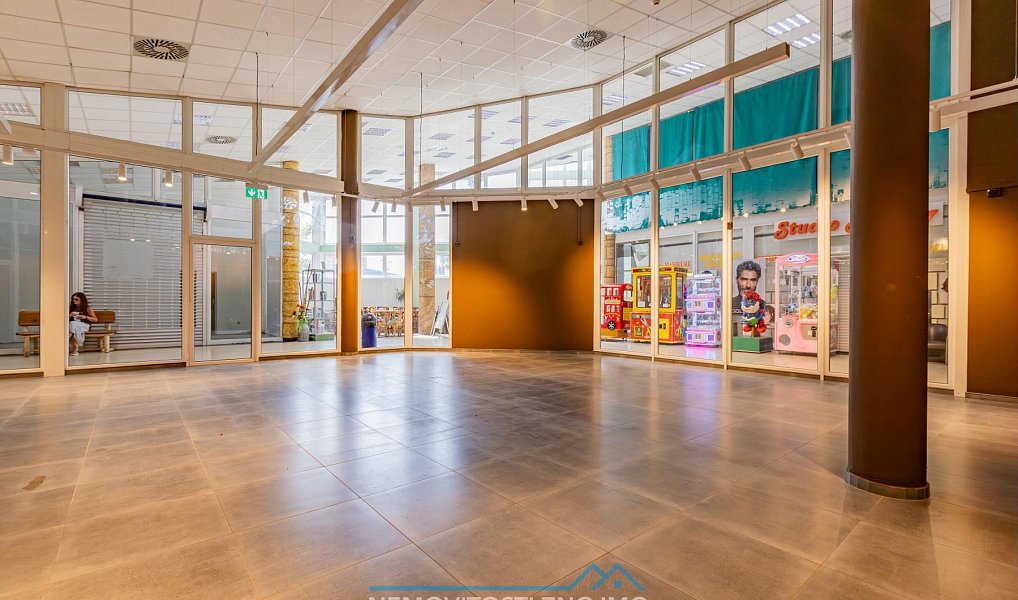 Pronájem obchodních prostor 274 m², Chvalovice – náhled fotky 9