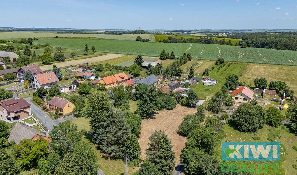 Prodej stavebního pozemku 1 744 m², Velké Heraltice – náhled fotky 12