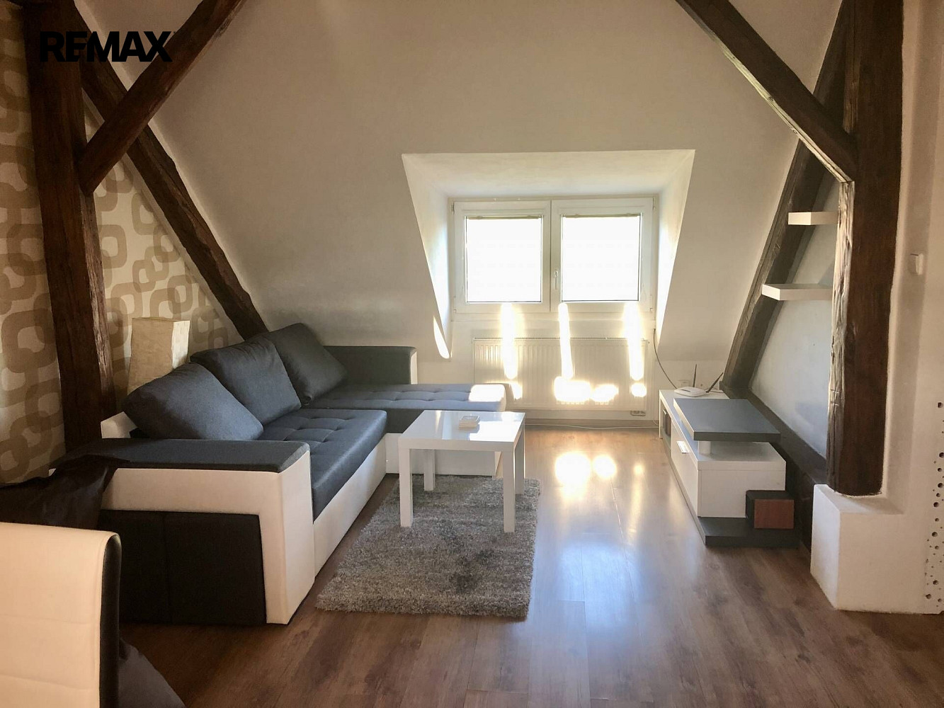 Pronájem bytu 1+kk 40 m² – fotografie 2