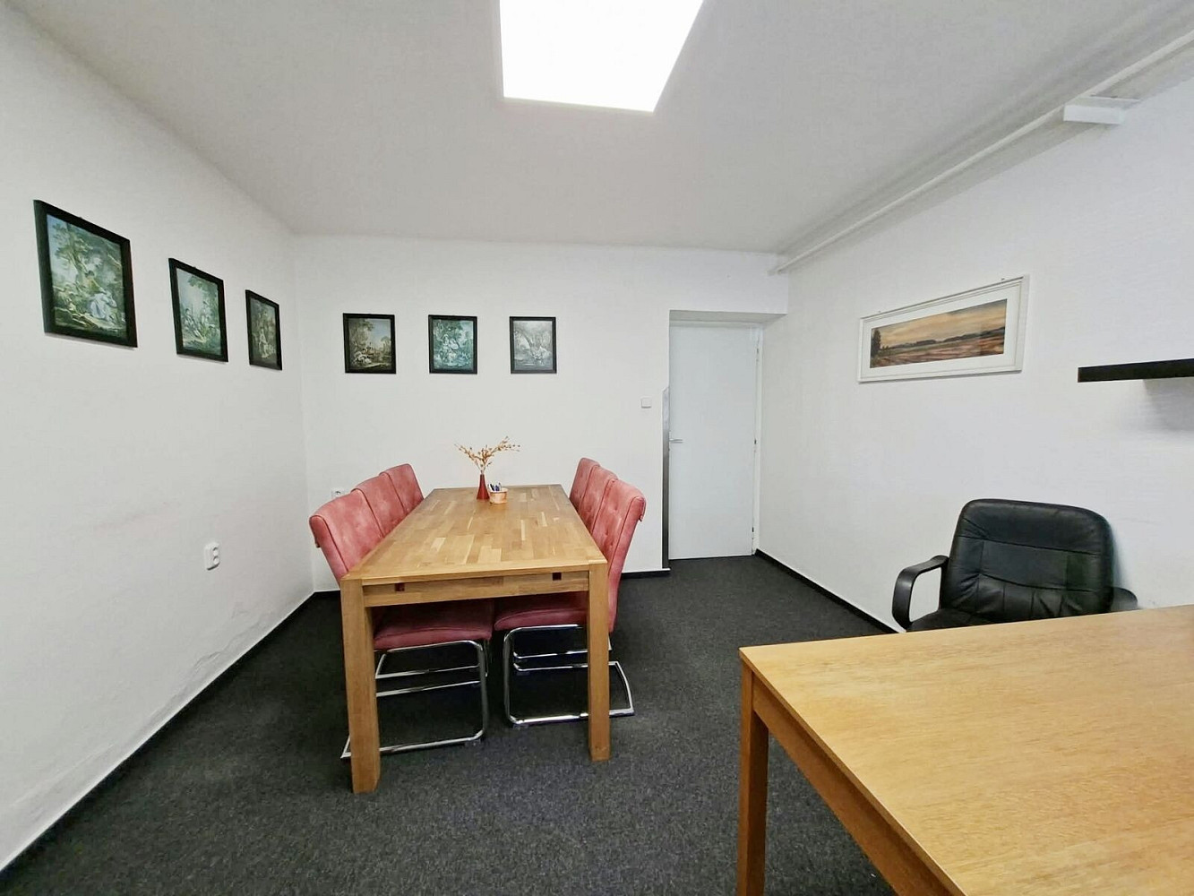 Pronájem kanceláře 56 m² – fotografie 5