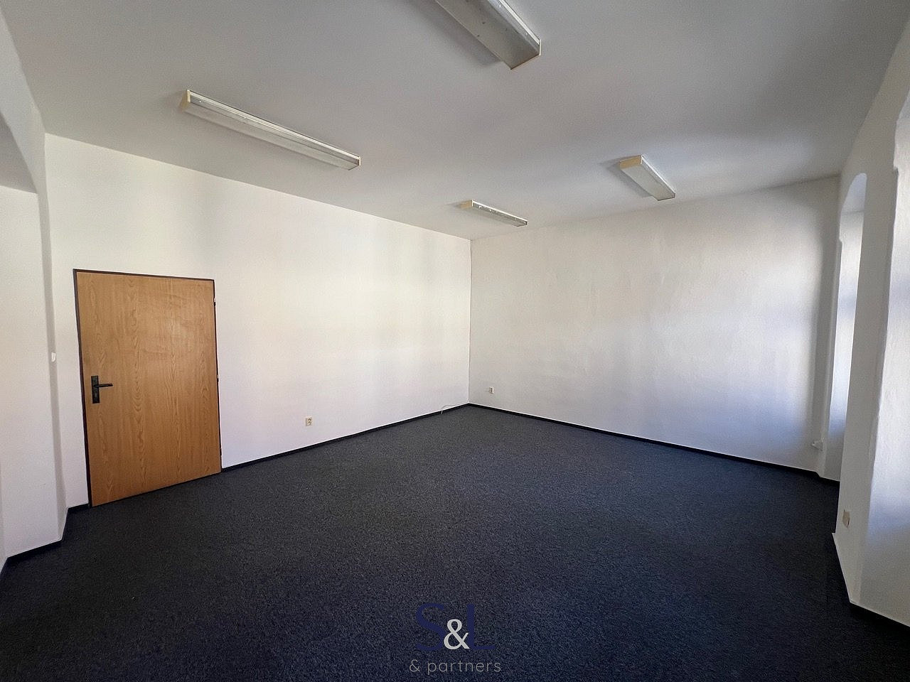 Pronájem kanceláře 49 m² – fotografie 4