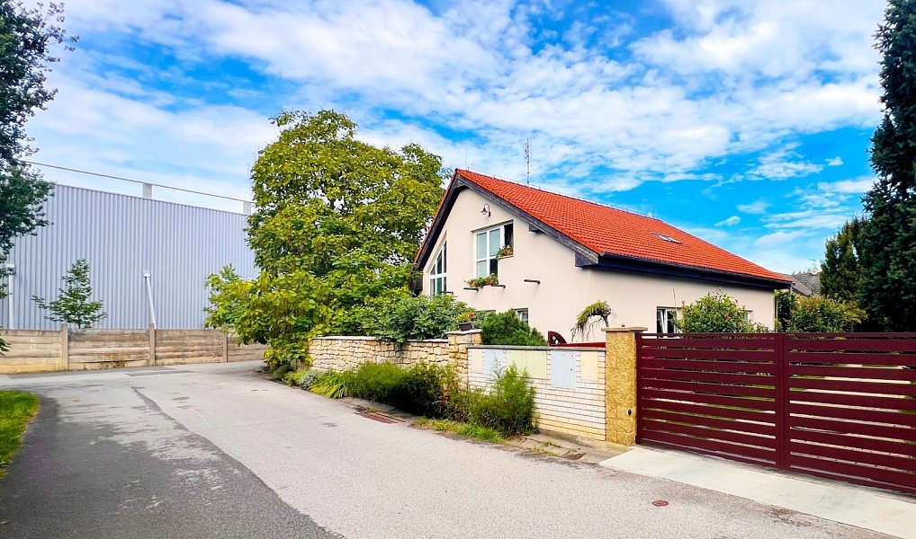 Prodej domu 200 m² s pozemkem 545 m², Měšice – náhled fotky 5
