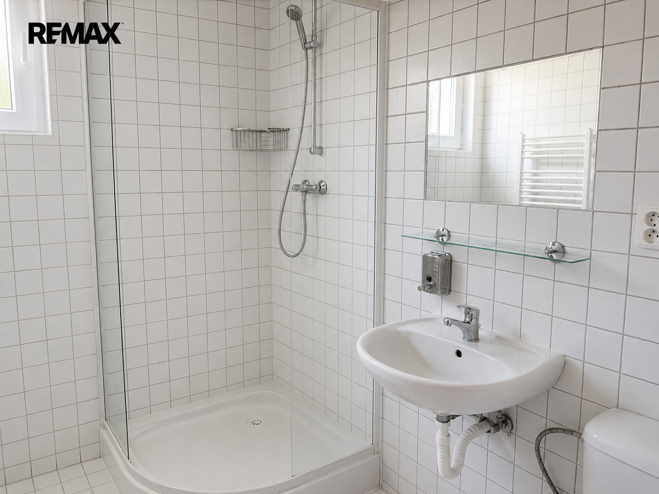 Prodej komerčního objektu (jiného typu) 183 m² – další