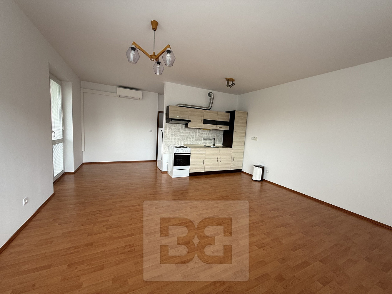 Pronájem bytu 2+kk 59 m² — photo 4
