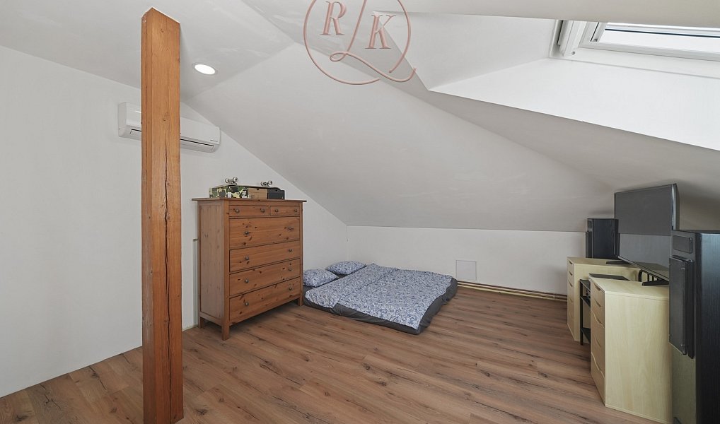 Prodej domu 260 m² s pozemkem 1 550 m², Dolní Kounice – náhled fotky 18