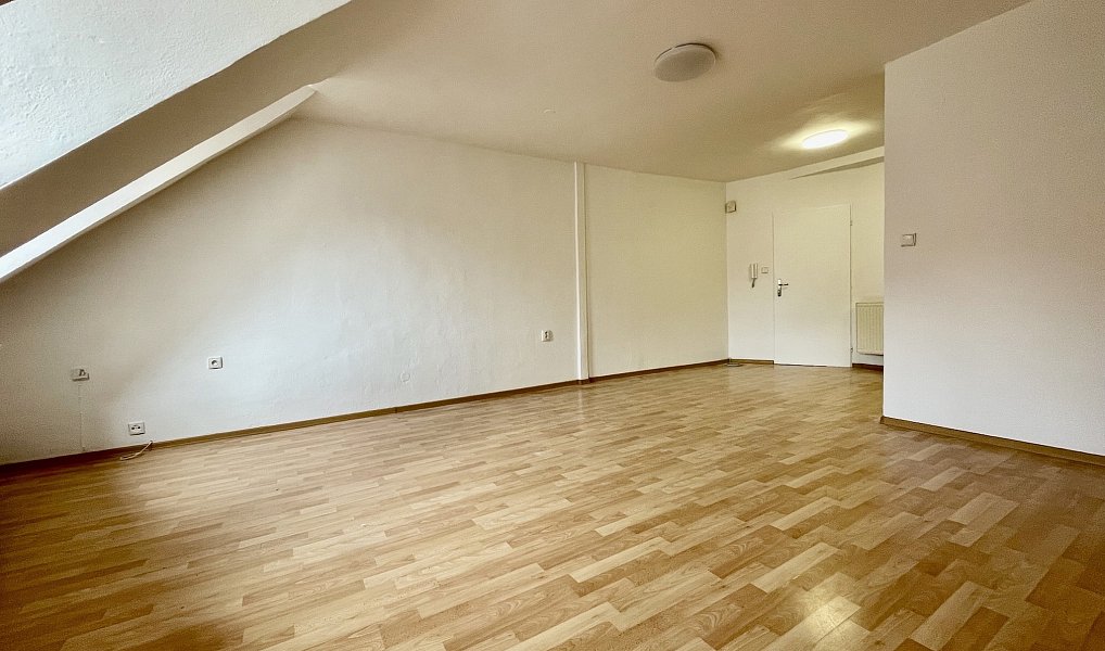 Pronájem bytu 1+kk 32 m², Znojmo – náhled fotky 3