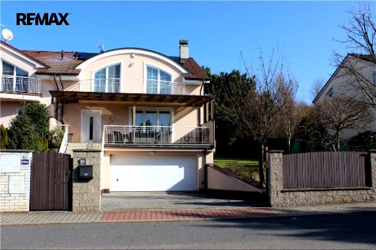 Prodej domu 271 m² s pozemkem 469 m²