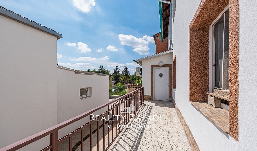 Prodej domu 940 m² s pozemkem 5 787 m², Koleč – náhled fotky 3