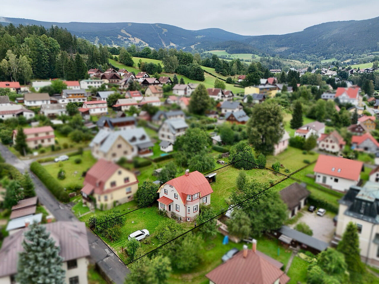 Prodej domu 180 m² s pozemkem 975 m²