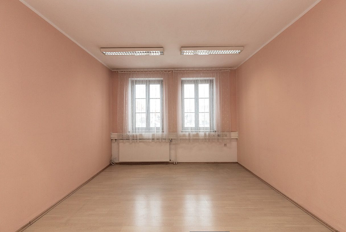 Pronájem kanceláře 72 m² – fotografie 4