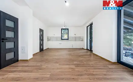 Prodej domu 170 m² s pozemkem 893 m², Postupice, okres Benešov