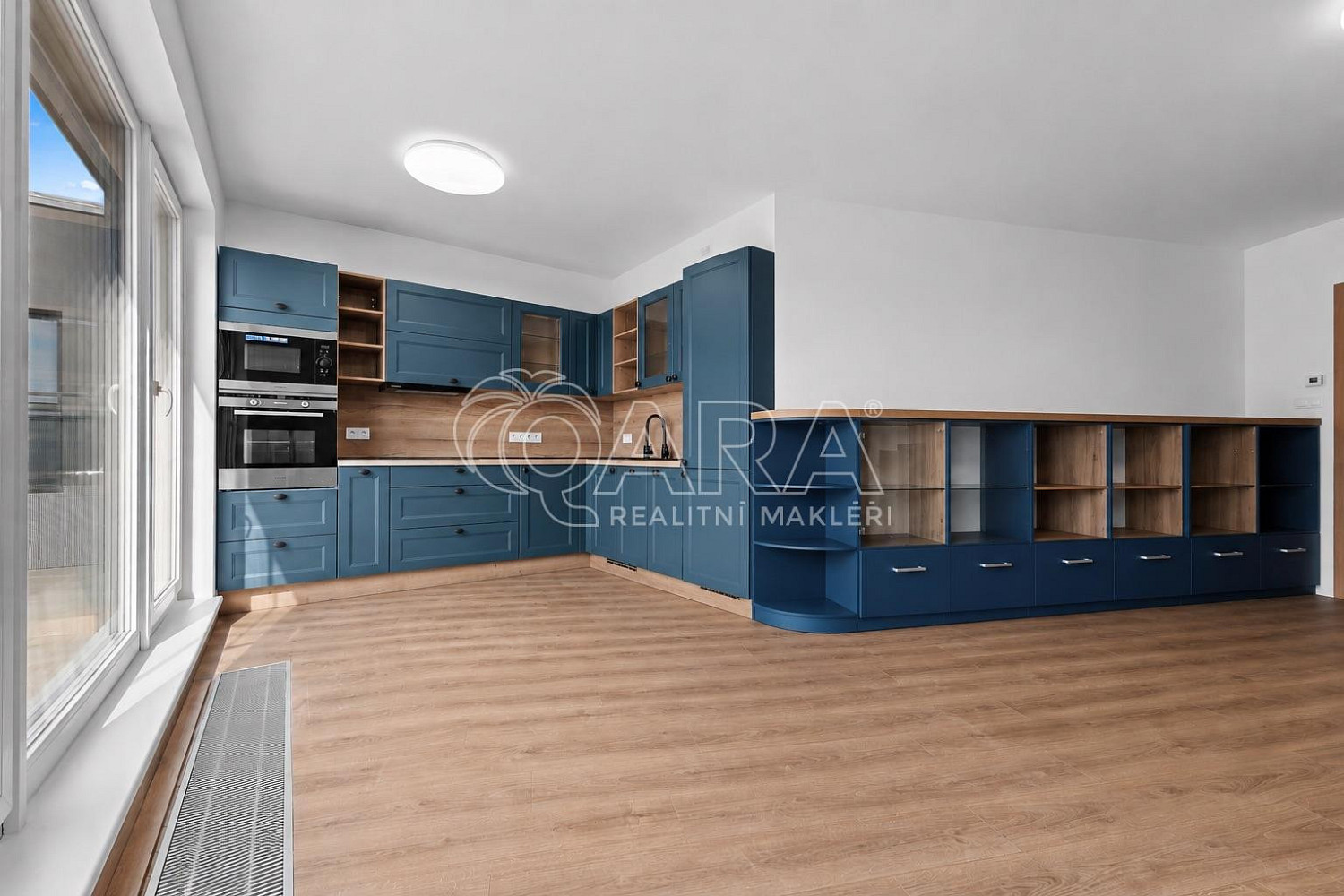 Pronájem bytu 3+kk 97 m² — photo 3