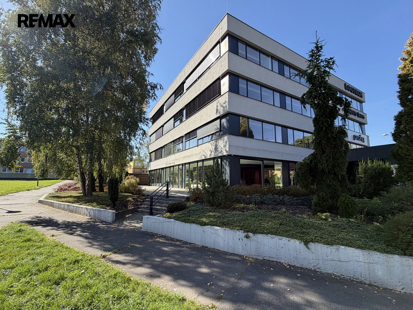 Pronájem obchodních prostor 470 m²