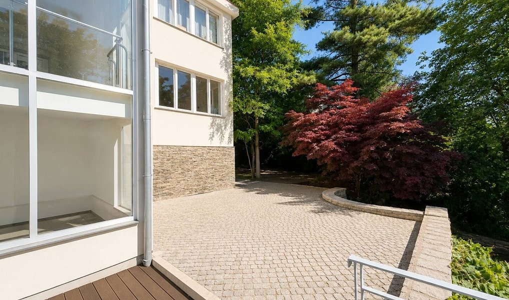 Pronájem domu 1 200 m² s pozemkem 3 532 m², Praha – náhled fotky 51