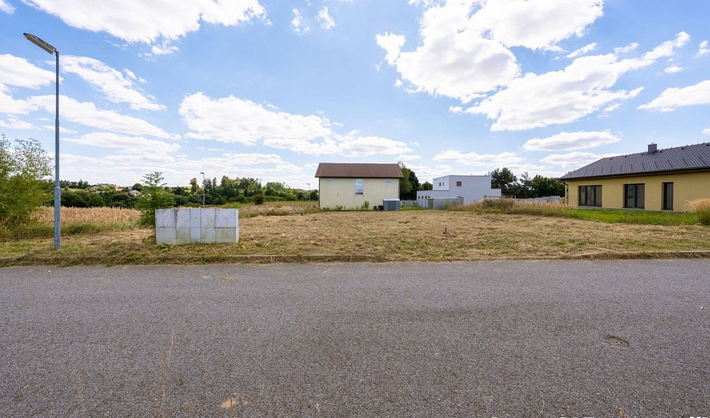 Prodej stavebního pozemku 640 m², Střítež – náhled fotky 18