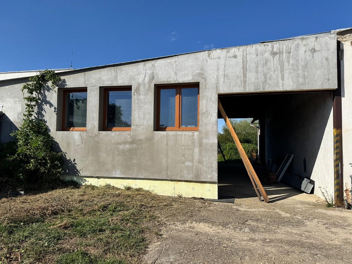 Prodej výrobních prostor 297 m² – fotografie 2