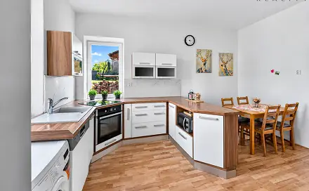 Prodej domu 175 m² s pozemkem 515 m², Husova, Zlonice, okres Kladno