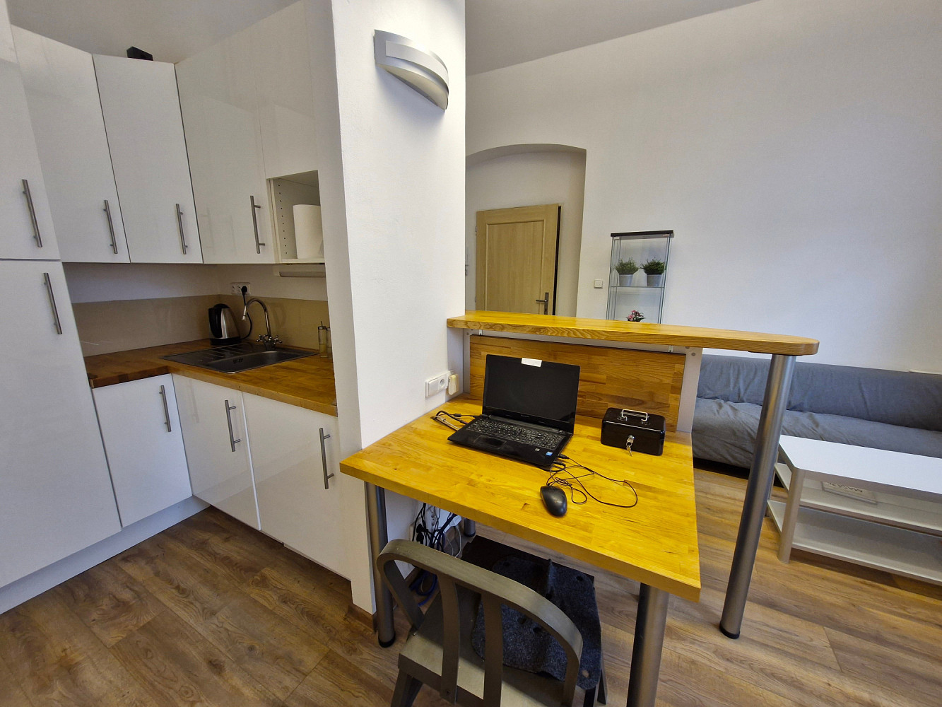 Pronájem komerčního objektu (jiného typu) 35 m² — photo 2