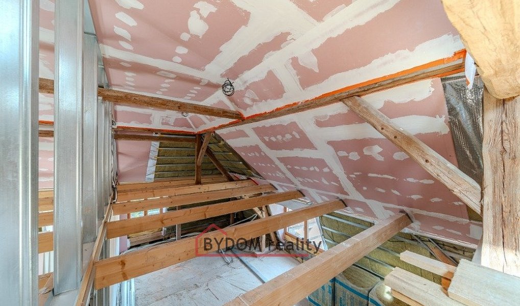 Prodej bytu 4+kk 125 m², Líšťany – náhled fotky 18