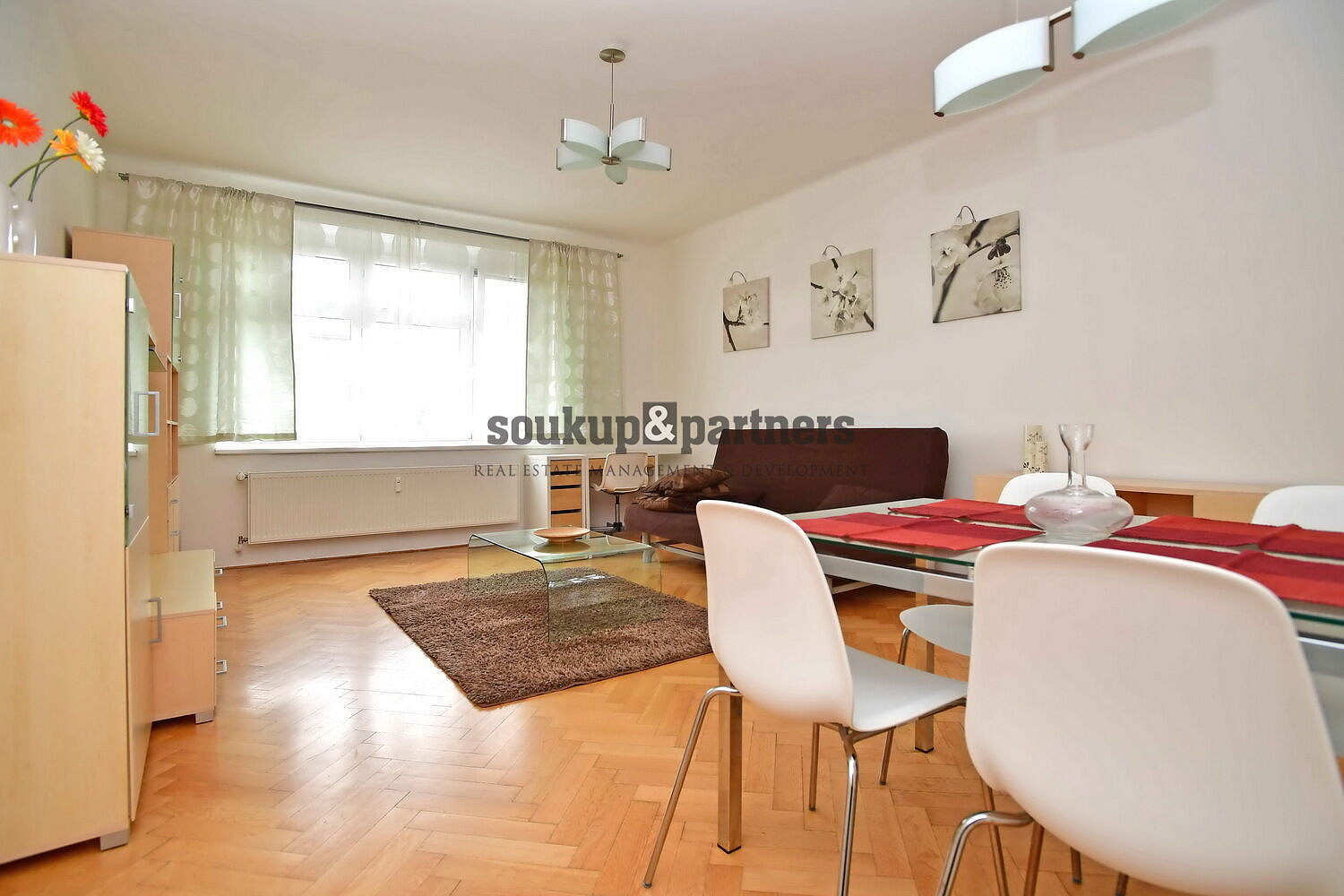Pronájem bytu 3+1 98 m² – fotografie 2