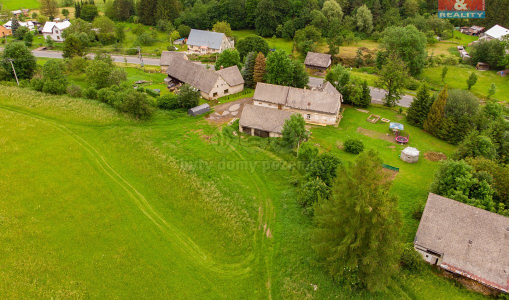 Prodej stavebního pozemku 1 442 m², Vápenná – náhled fotky 4