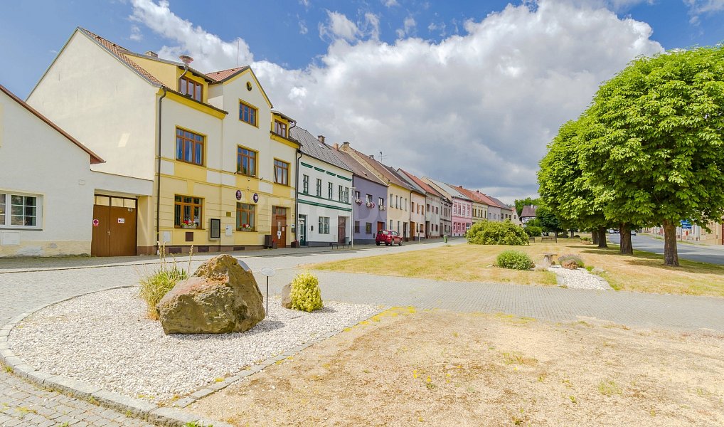 Prodej stavebního pozemku 2 128 m², Olbramov – náhled fotky 15