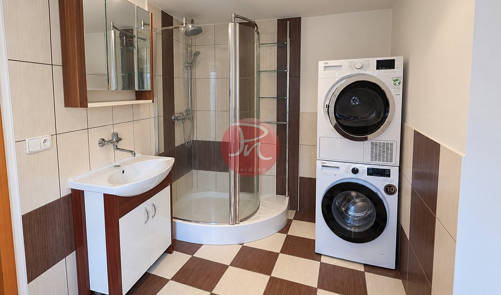 Prodej domu 340 m² s pozemkem 1 272 m², Hranice – náhled fotky 14
